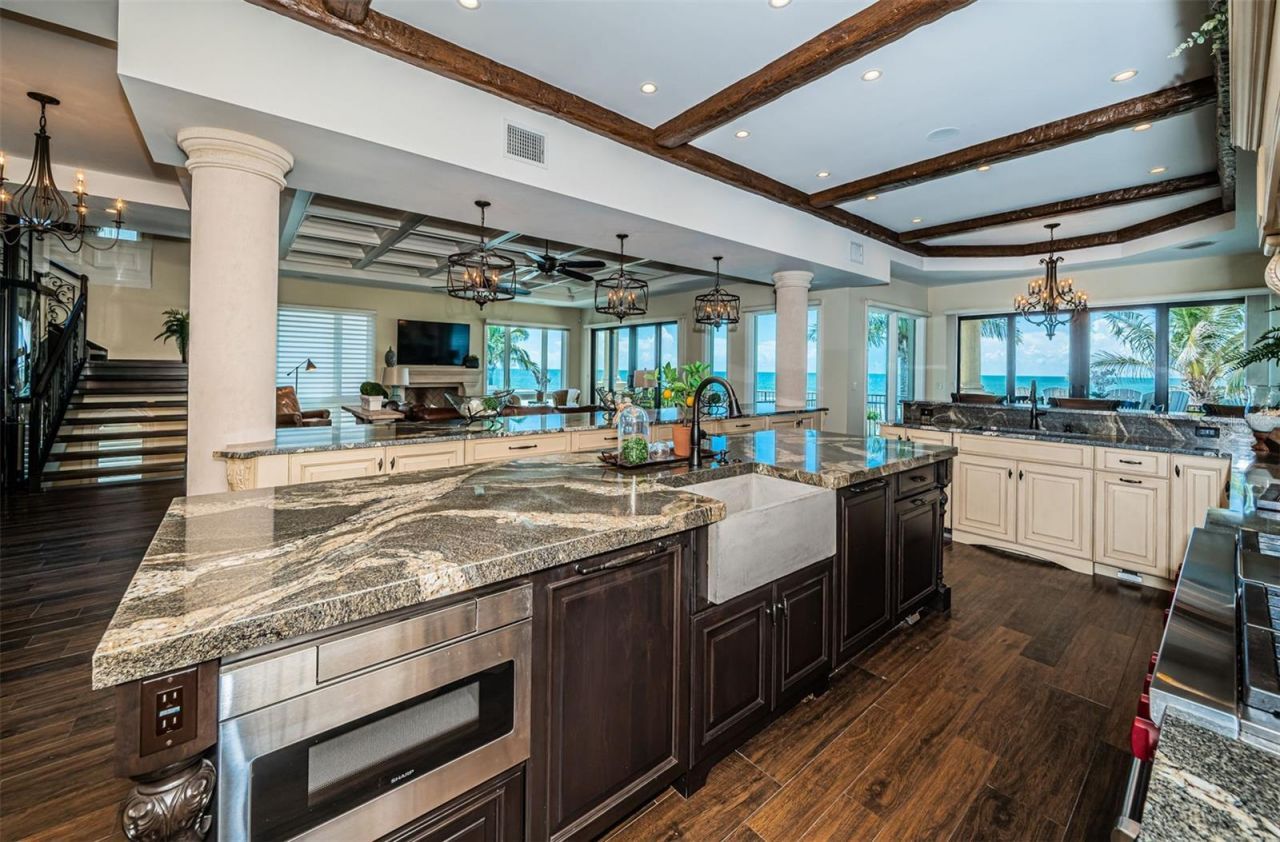 17824 Lee Avenue, Redington Shores, FL 33708 Photo