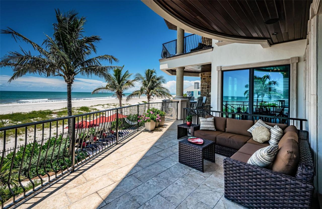 17824 Lee Avenue, Redington Shores, FL 33708 Photo