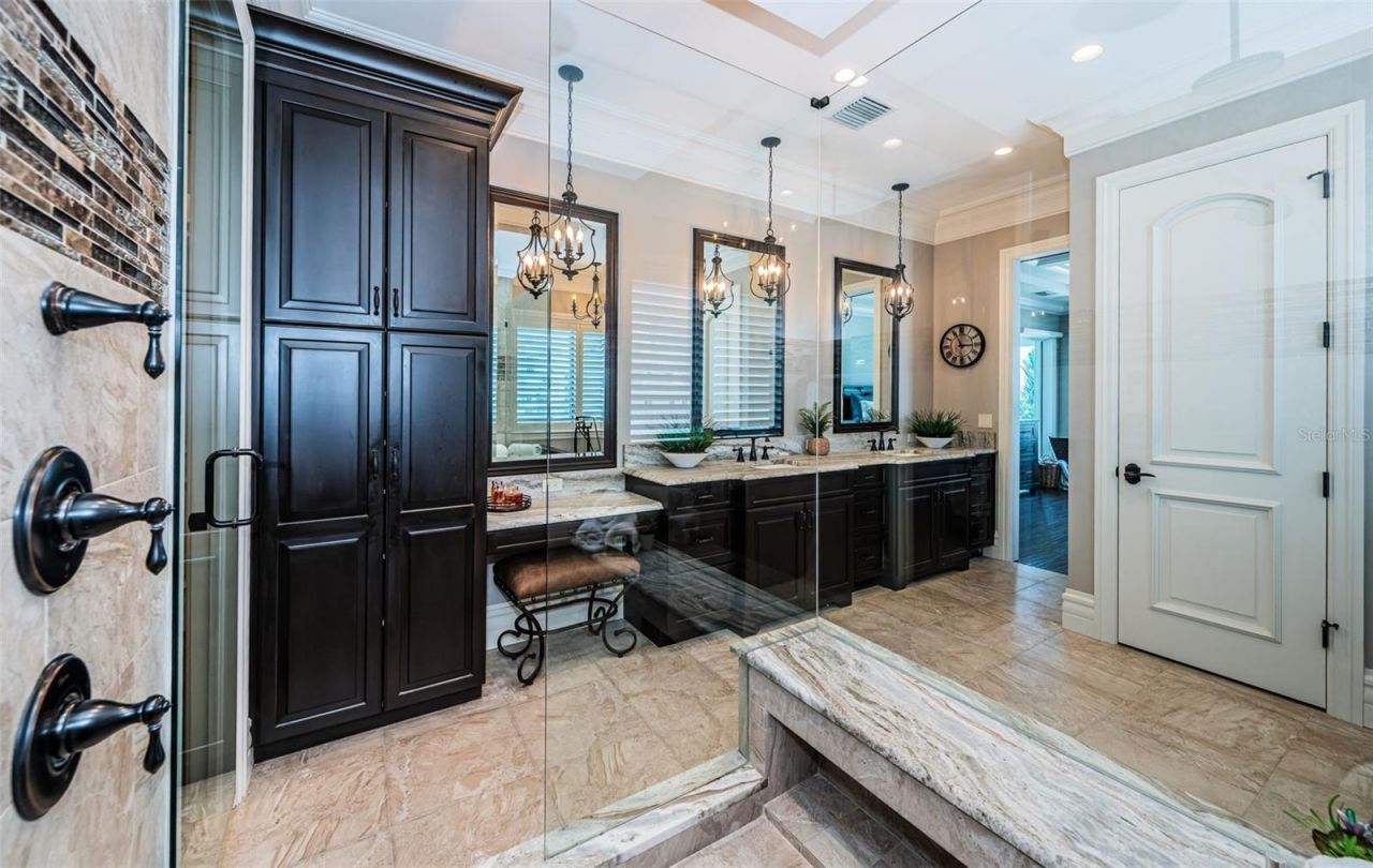 17824 Lee Avenue, Redington Shores, FL 33708 Photo