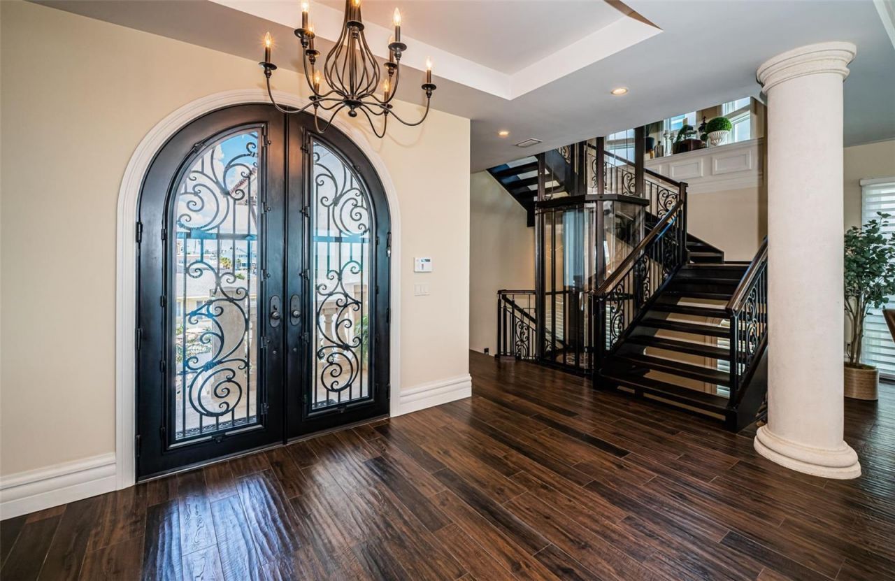 17824 Lee Avenue, Redington Shores, FL 33708 Photo