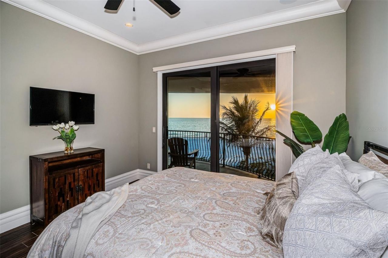 17824 Lee Avenue, Redington Shores, FL 33708 Photo