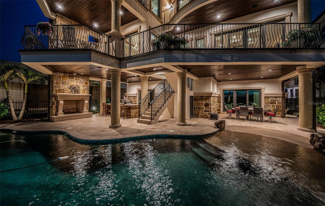 17824 Lee Avenue, Redington Shores, FL 33708 Photo