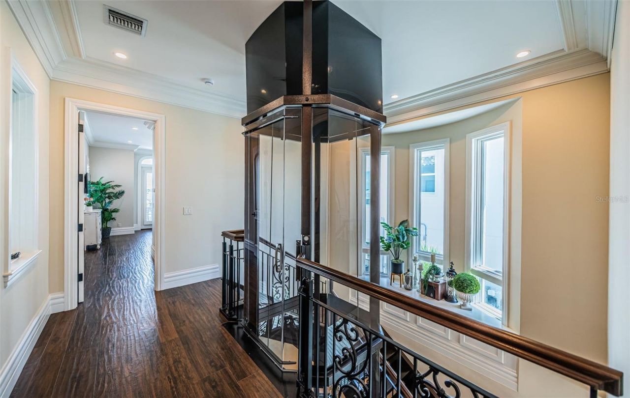 17824 Lee Avenue, Redington Shores, FL 33708 Photo