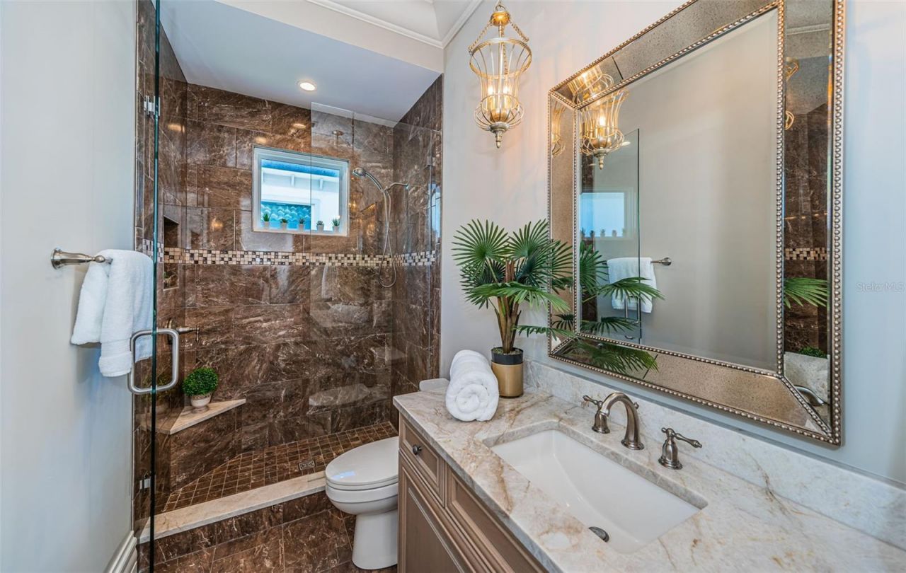 17824 Lee Avenue, Redington Shores, FL 33708 Photo