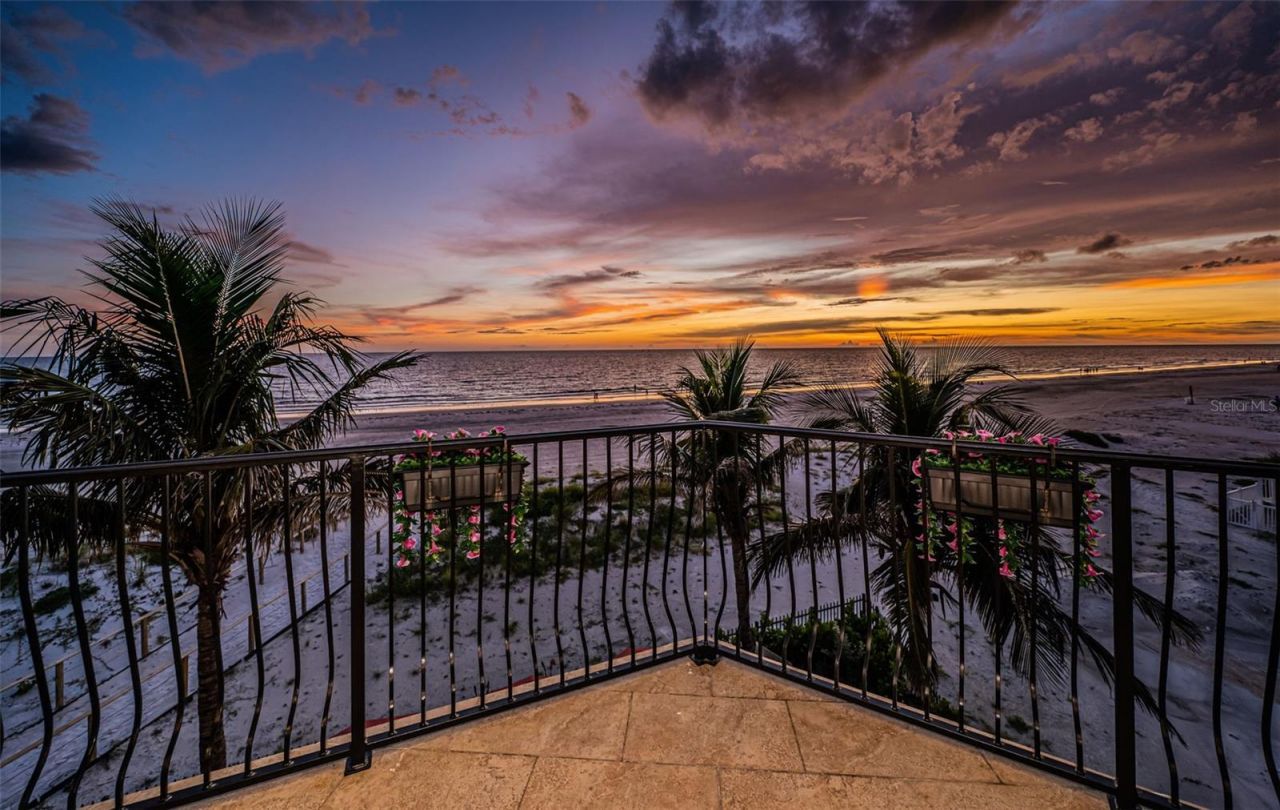 17824 Lee Avenue, Redington Shores, FL 33708 Photo