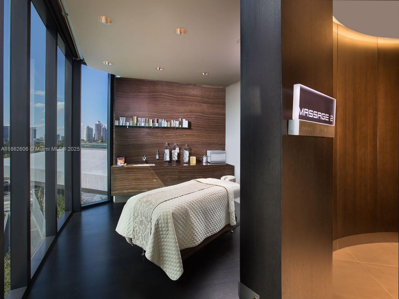 18555 Collins Ave, Unit 3705, Sunny Isles Beach, FL 33160 Photo