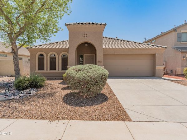 2911 E Quiet Hollow Lane, Phoenix, AZ 85024