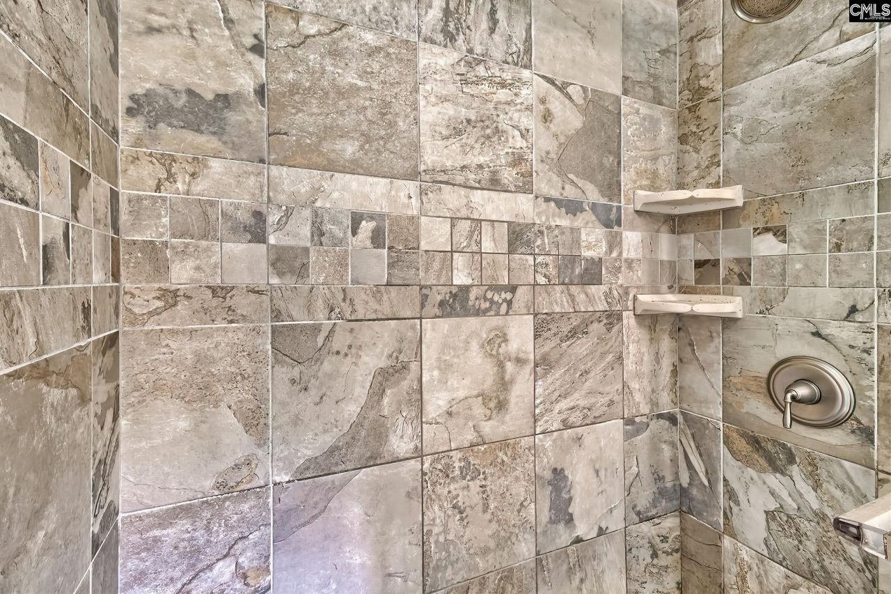 4721 Kilbourne Road Photo 28