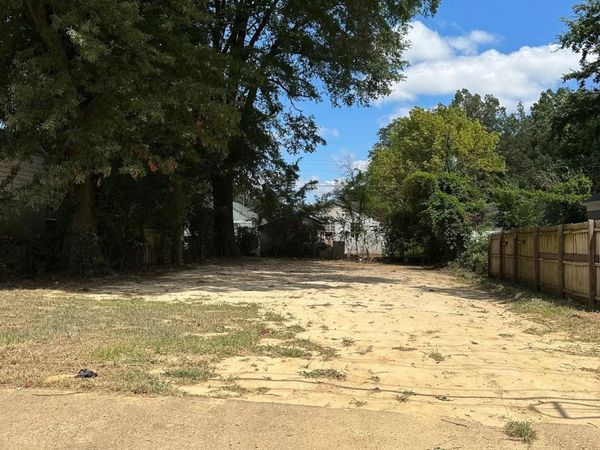 2646 DEADRICK AVE, Memphis, TN 38114