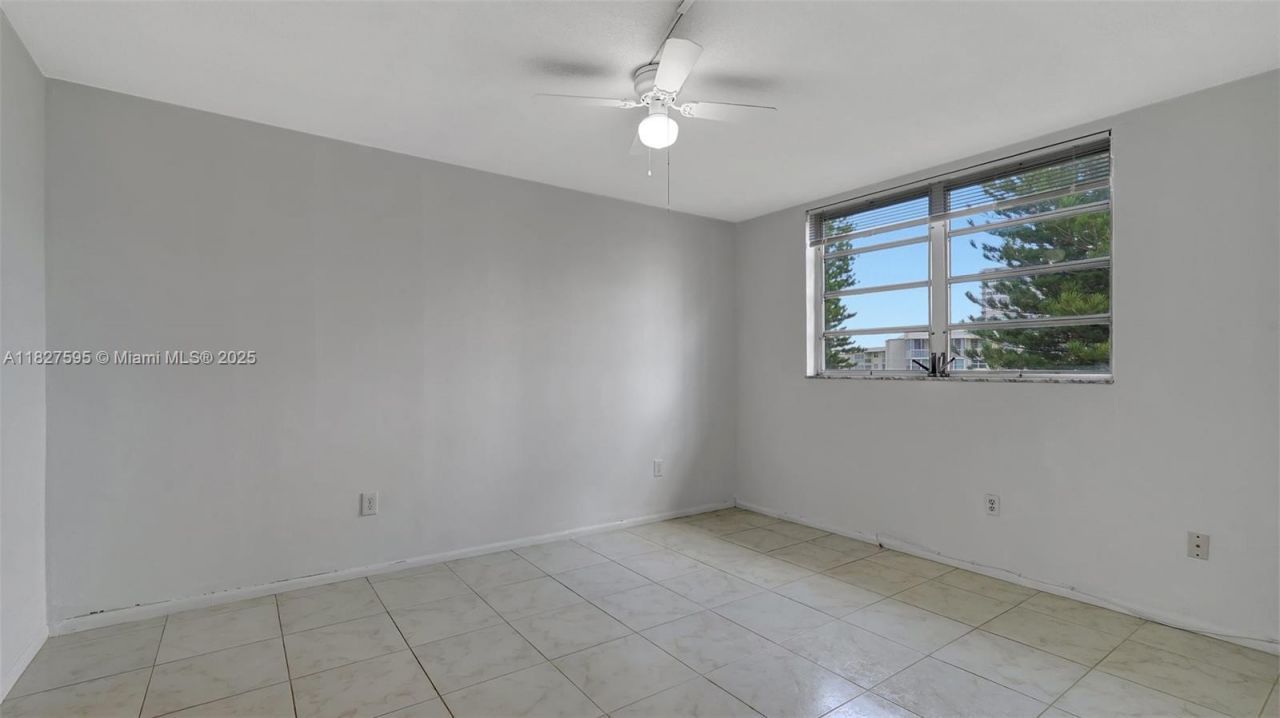 2905 Point East Dr, Unit L514, Aventura, FL 33160 Photo
