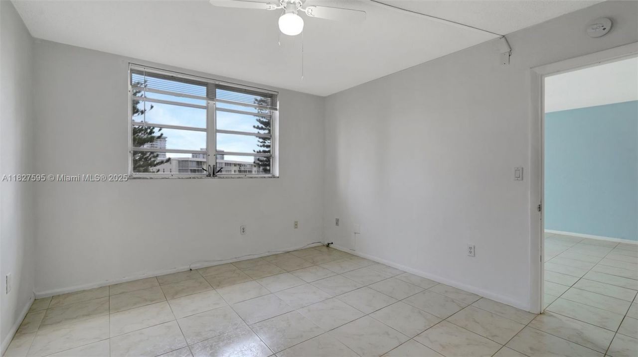 2905 Point East Dr, Unit L514, Aventura, FL 33160 Photo