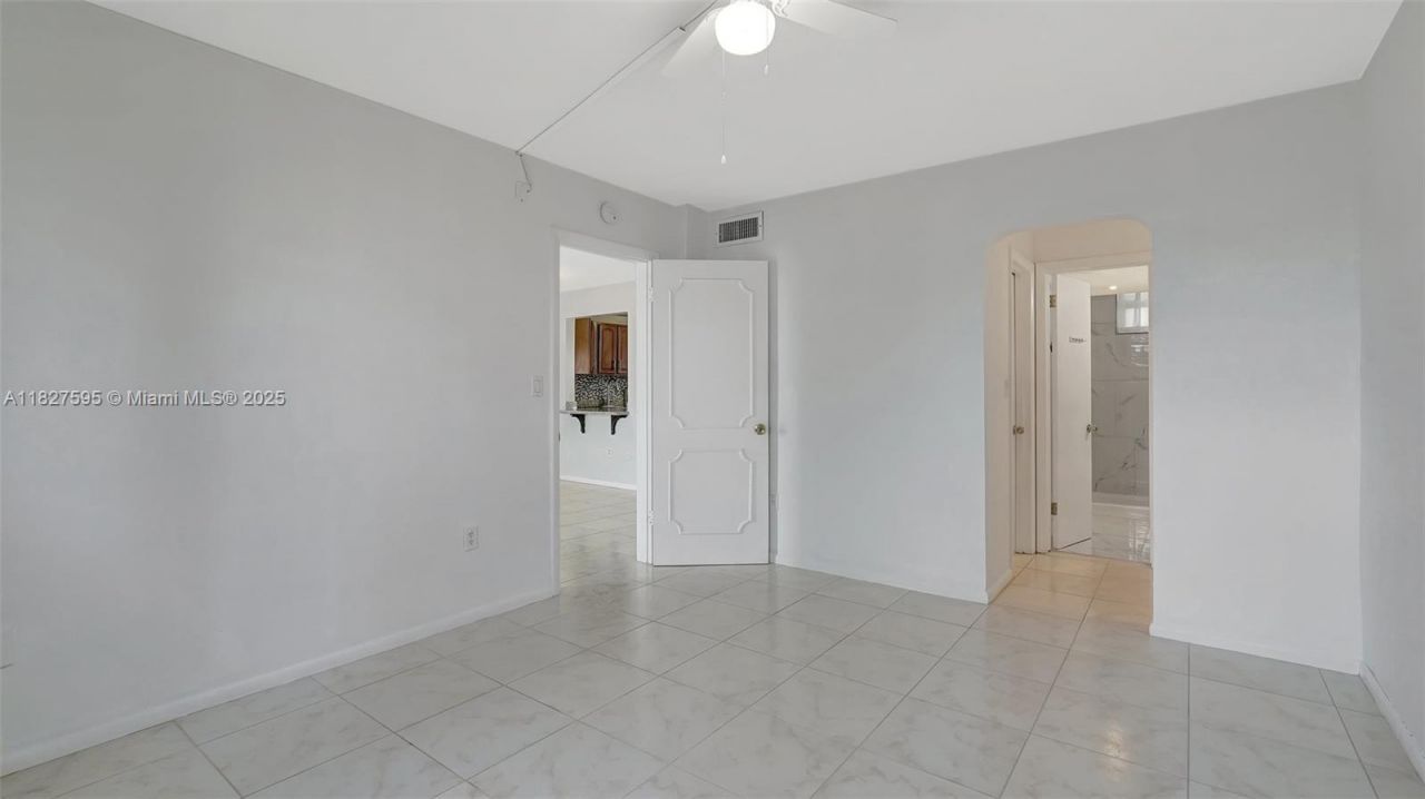 2905 Point East Dr, Unit L514, Aventura, FL 33160 Photo