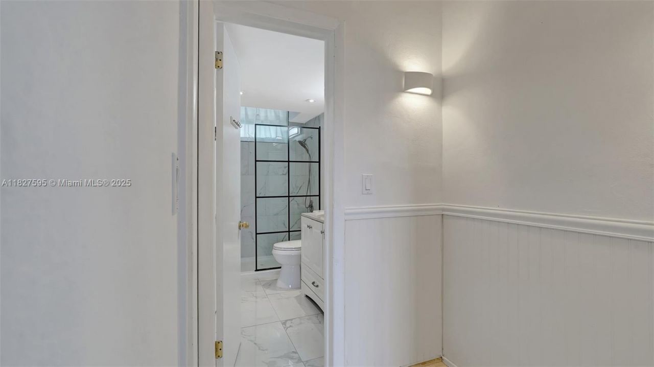 2905 Point East Dr, Unit L514, Aventura, FL 33160 Photo