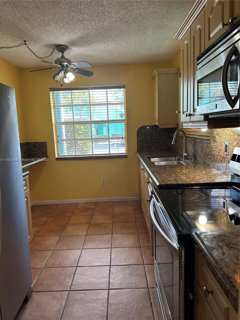 2653 SE 20th Ct, Unit 105-D, Homestead, FL 33035 Photo