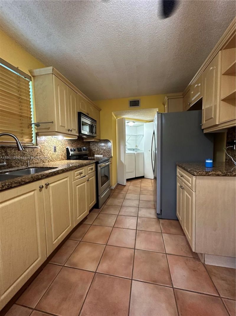 2653 SE 20th Ct, Unit 105-D, Homestead, FL 33035 Photo