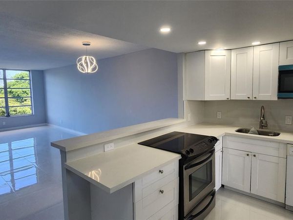 2650 S Course Drive, Unit 505, Pompano Beach, FL 33069