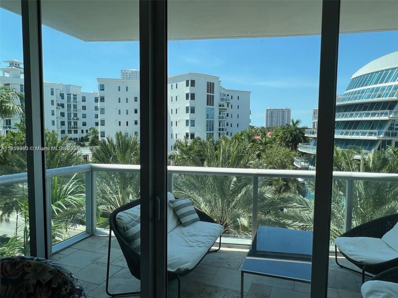 3131 NE 188th St, Unit 1-609, Aventura, FL 33180 Photo