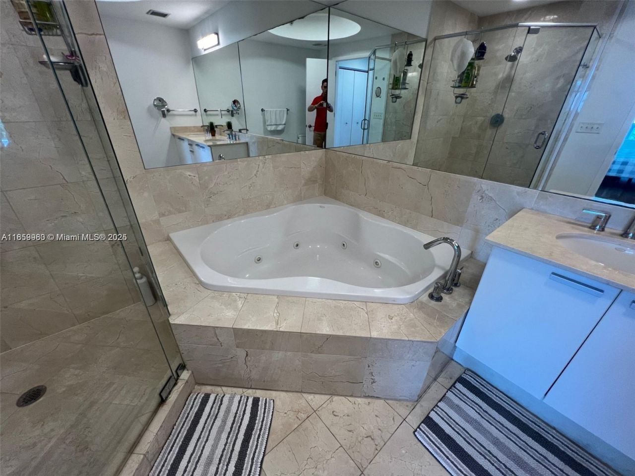 3131 NE 188th St, Unit 1-609, Aventura, FL 33180 Photo