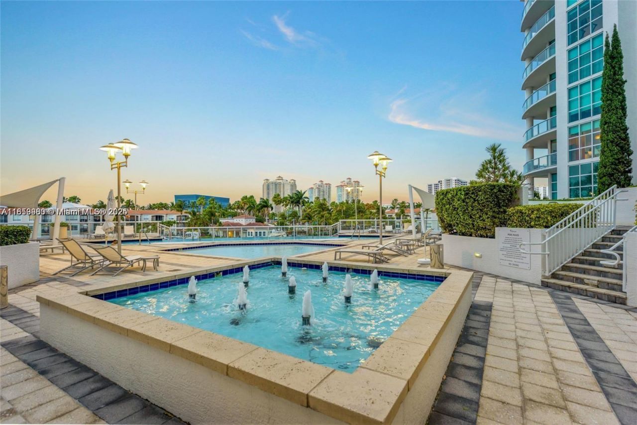 3131 NE 188th St, Unit 1-609, Aventura, FL 33180 Photo