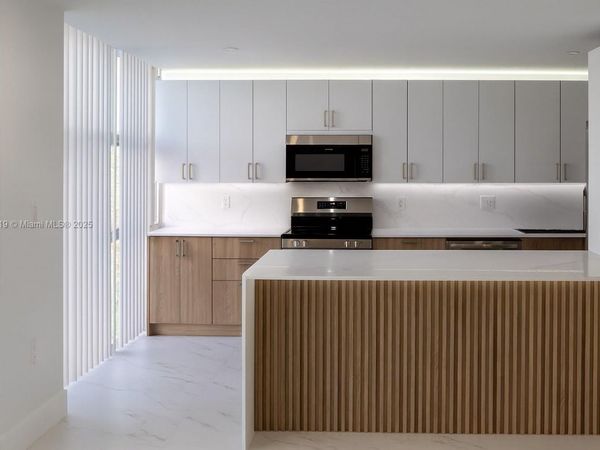 18181 NE 31st Ct, Unit 505, Aventura, FL 33160