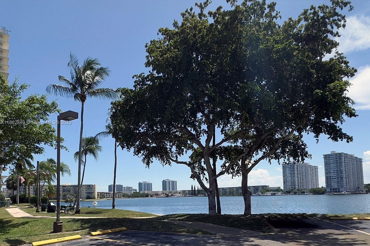 18181 NE 31st Ct, Unit 505, Aventura, FL 33160 Photo