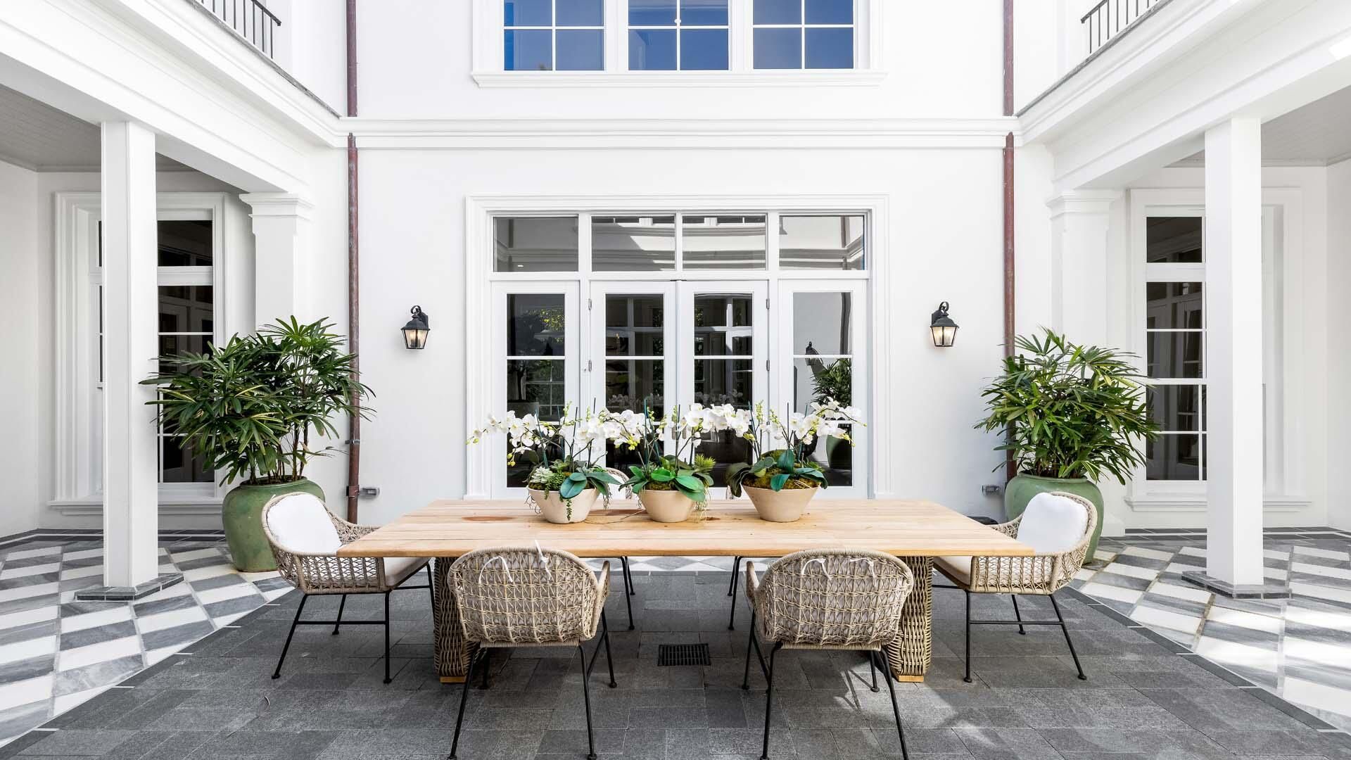 2315 S Ocean Boulevard, Palm Beach, FL 33480 Photo