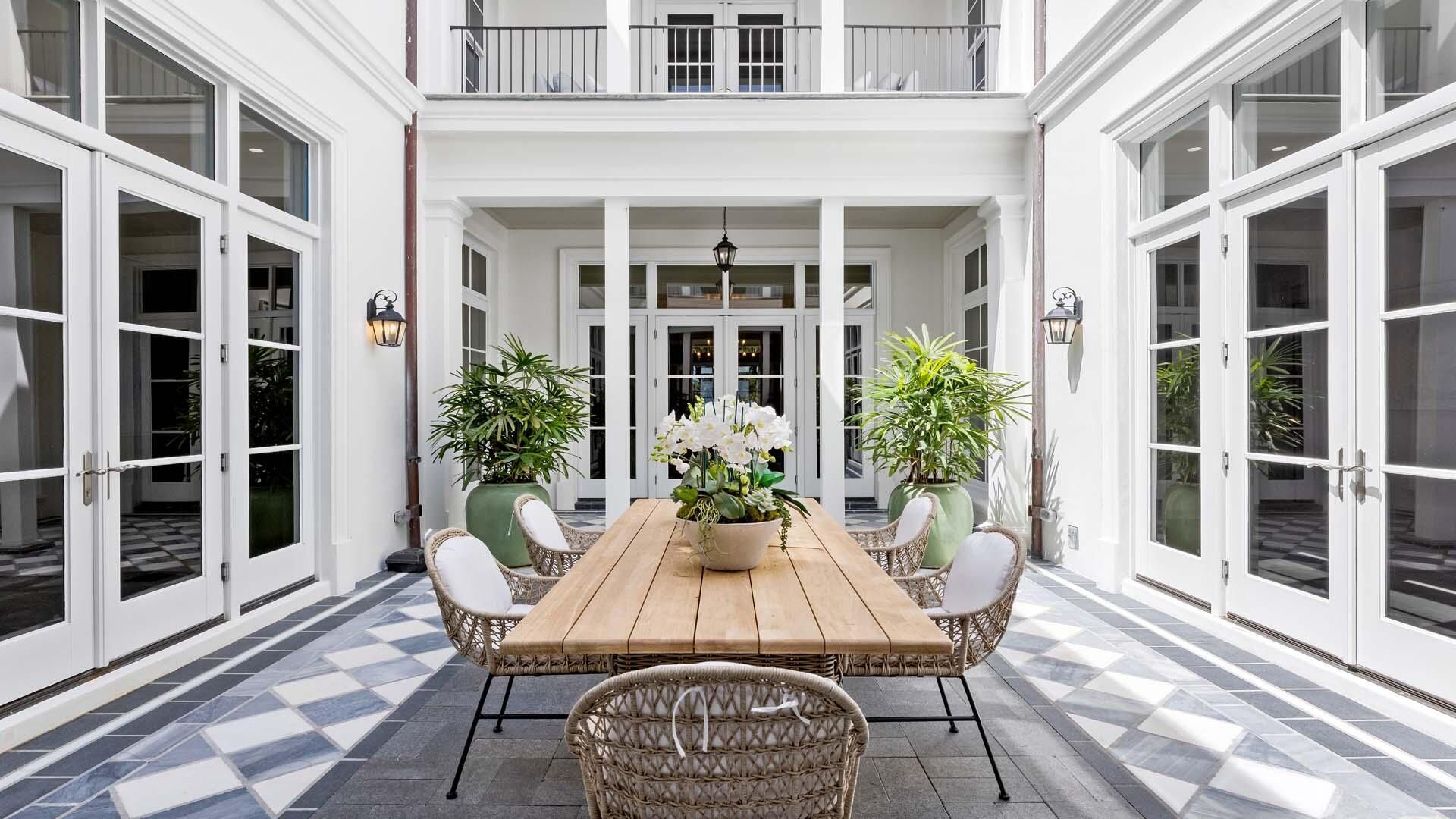 2315 S Ocean Boulevard, Palm Beach, FL 33480 Photo