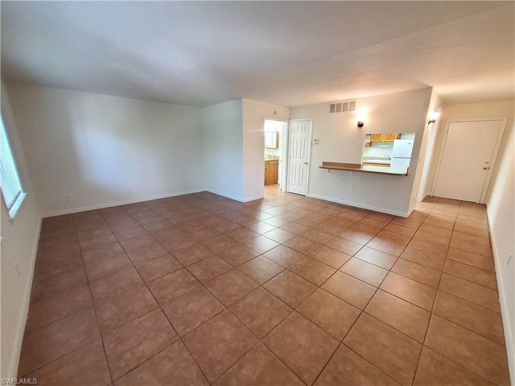 2366 E Mall Dr, Unit 421, Fort Myers, FL 33901 Photo