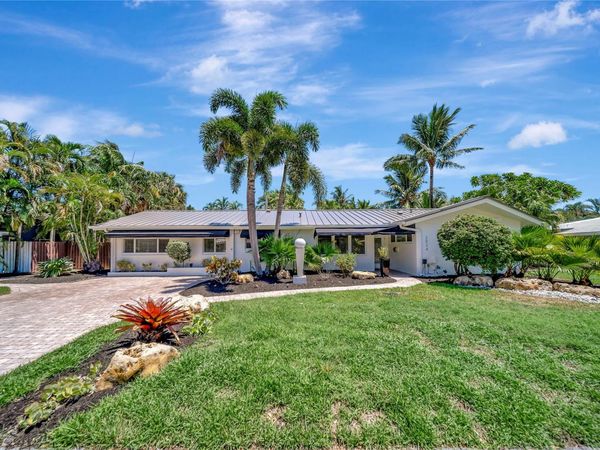 2524 NE 26th Terrace, Fort Lauderdale, FL 33305