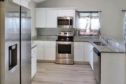 204 Rosedale Dr. photo 4