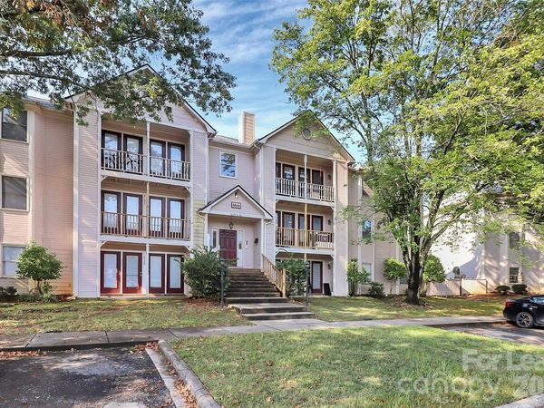 6146 Meadow Rose Lane, Charlotte, NC 28215