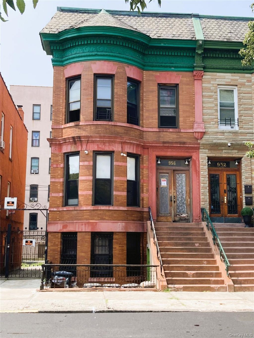 956 E 156th Street, Bronx, NY 10455 Main Photo