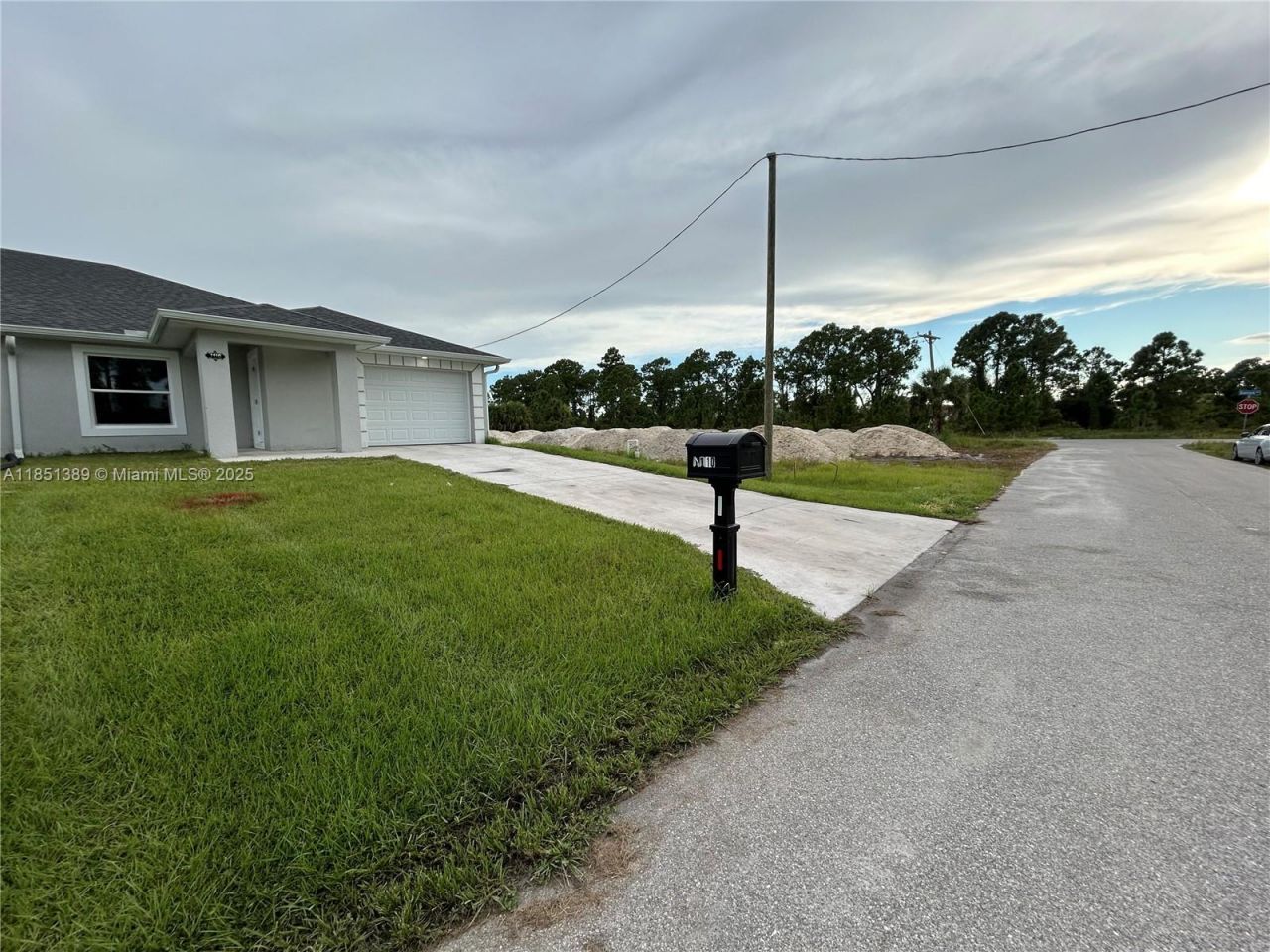 1110 Augusta St E, Unit 1110, Lehigh Acres, FL 33974 Photo