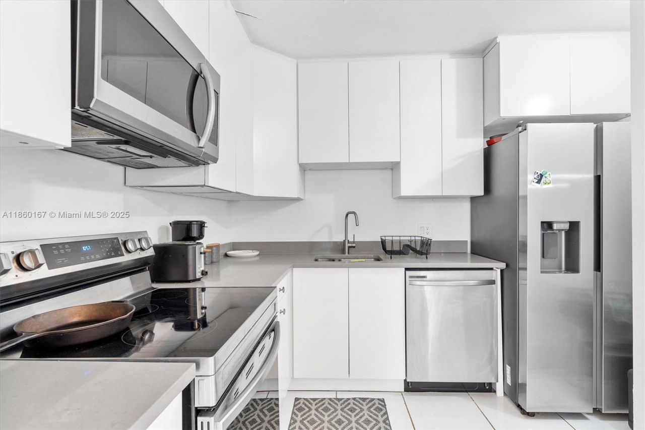 2201 S Ocean Dr, Unit 1705, Hollywood, FL 33019 Photo