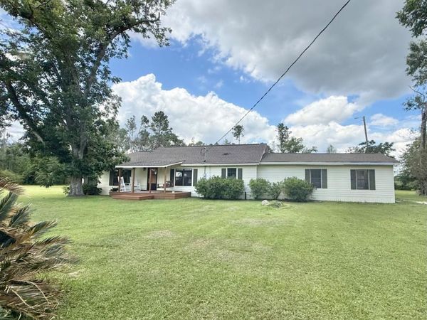 3439 E River Road, Lumber City, GA 31549