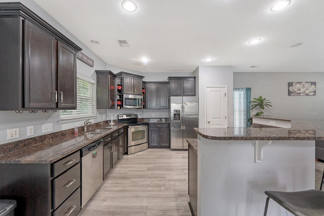 9450 Netted Charm Court Photo 19