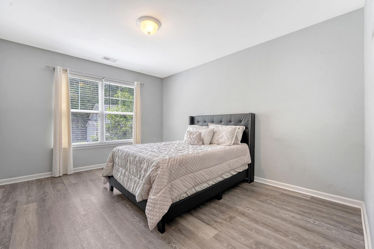 9450 Netted Charm Court Photo 33