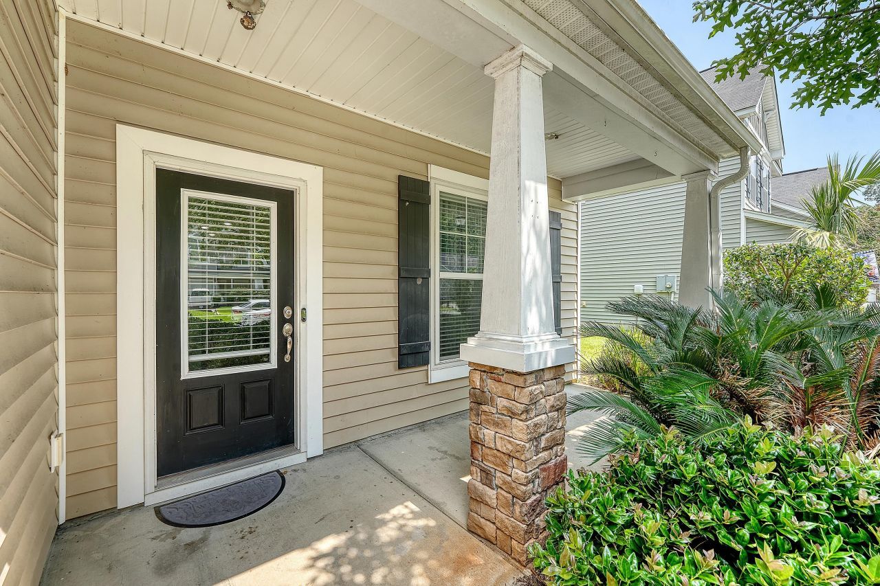 9450 Netted Charm Court Photo 6