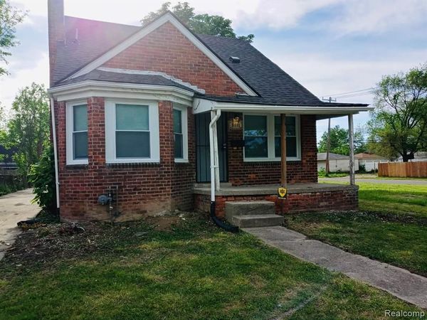8111 Warwick Street, Detroit, MI 48228