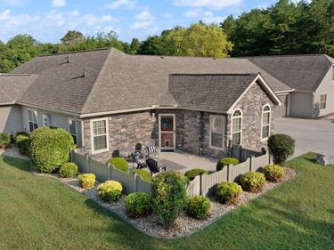 364 Cathedral Place, Bronston, KY 42518