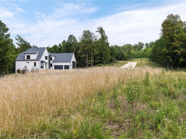 7595 Margaret Drive, North Royalton, OH 44133