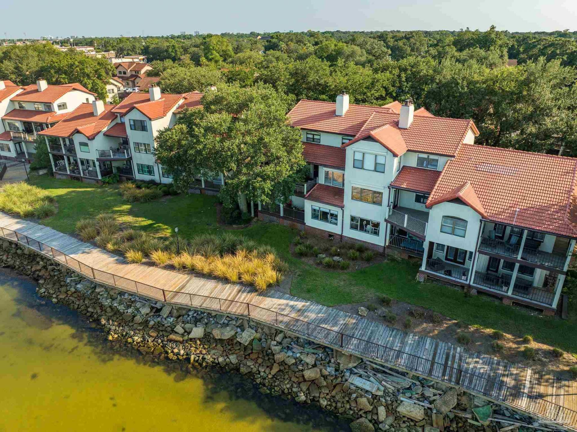 70 Baybridge Dr, Gulf Breeze, FL 32561 Main Photo