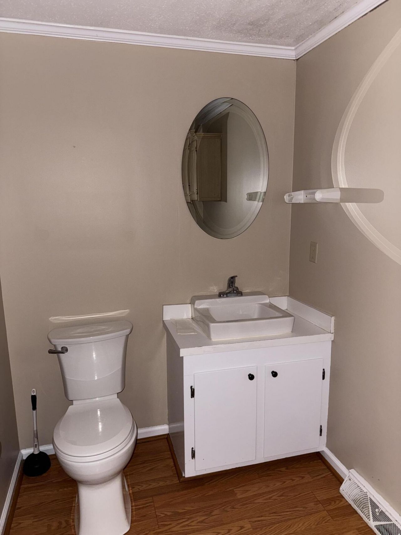 416 W Boyce Street Photo 8