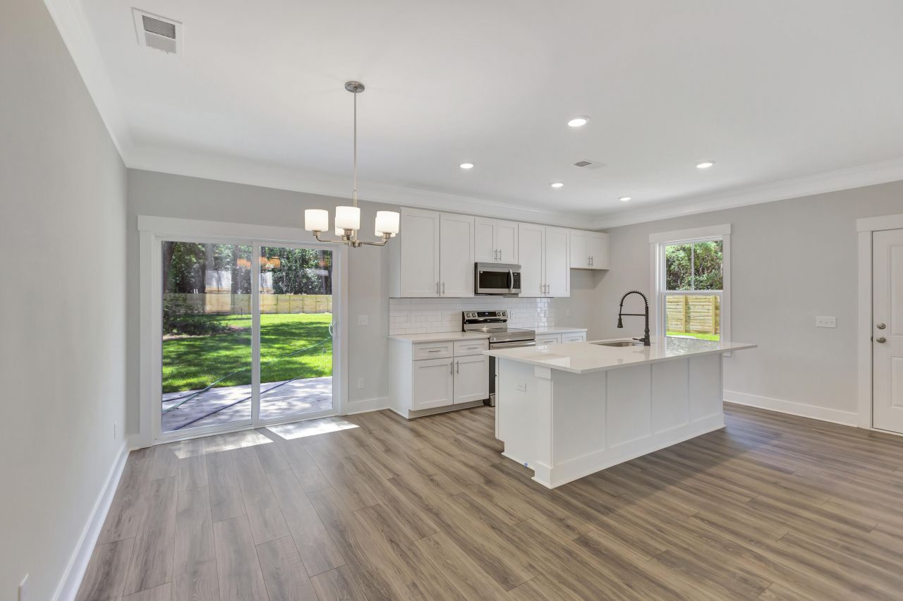 6339 N Highway 17 Photo 9