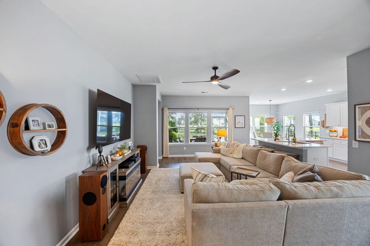 189 Granton Edge Lane Photo 16