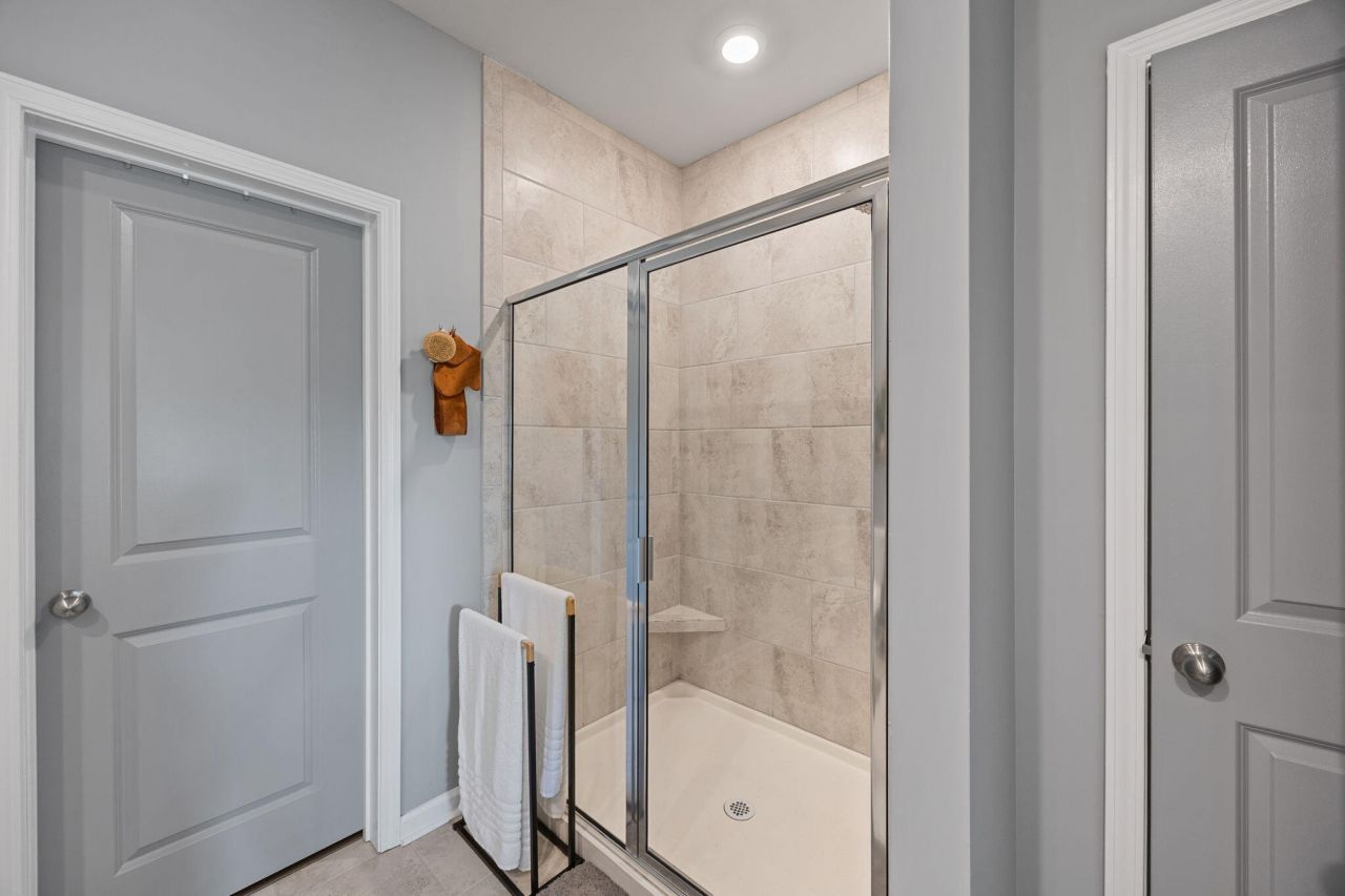 189 Granton Edge Lane Photo 32