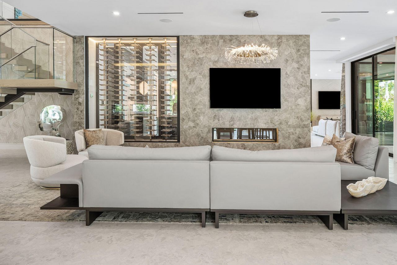 217 Thatch Palm Drive, Boca Raton, FL 33432 Photo