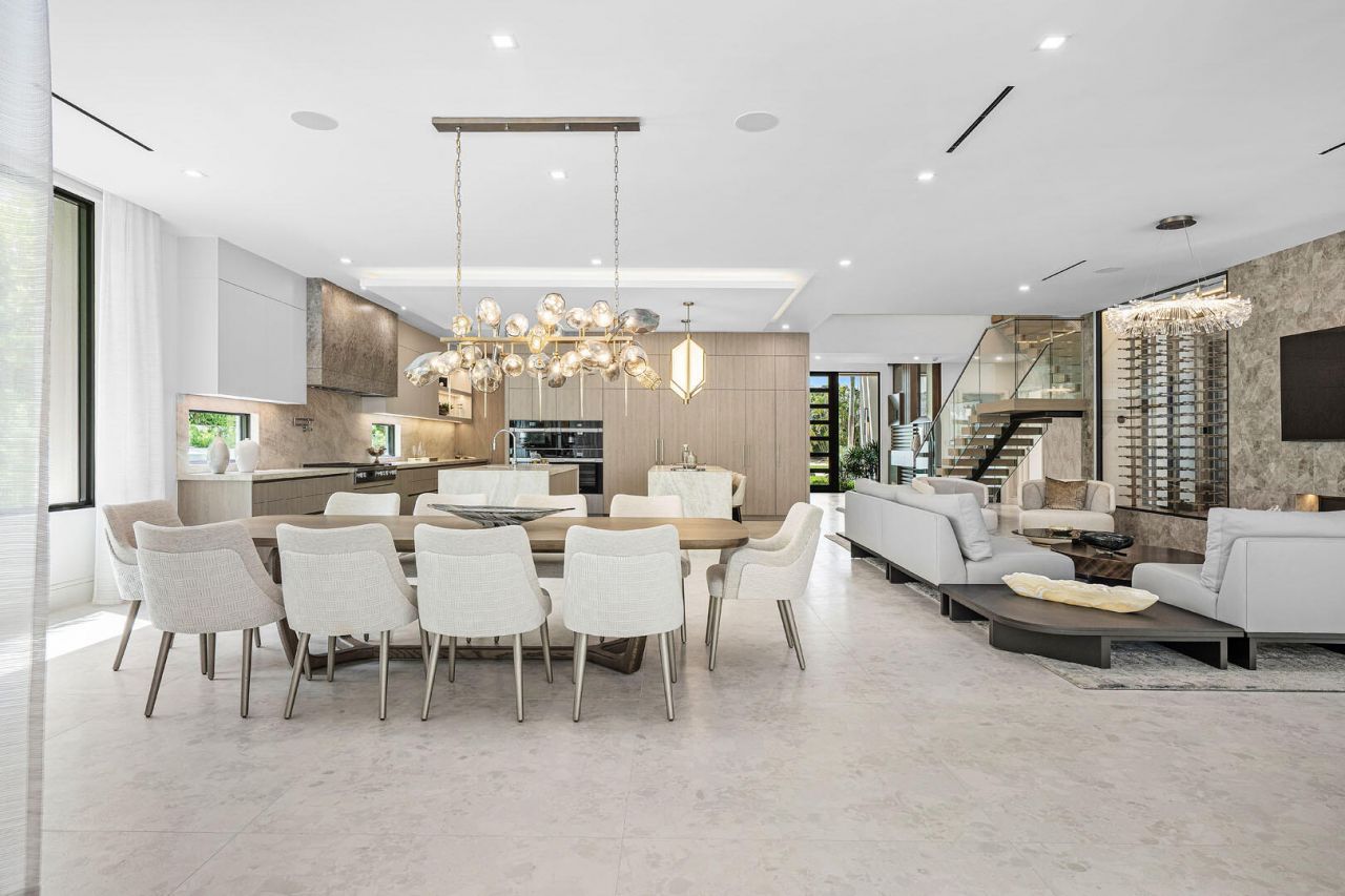 217 Thatch Palm Drive, Boca Raton, FL 33432 Photo