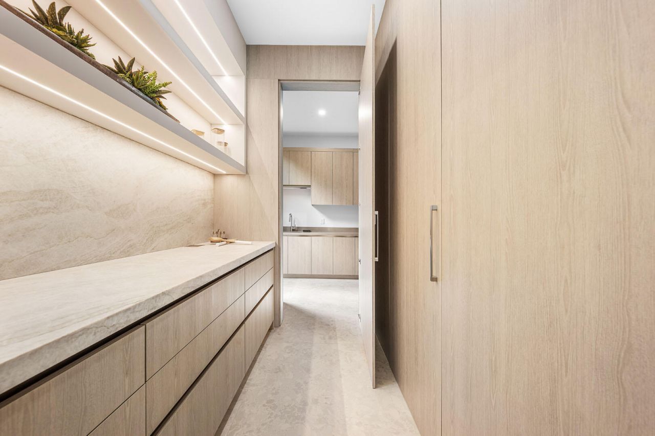 217 Thatch Palm Drive, Boca Raton, FL 33432 Photo