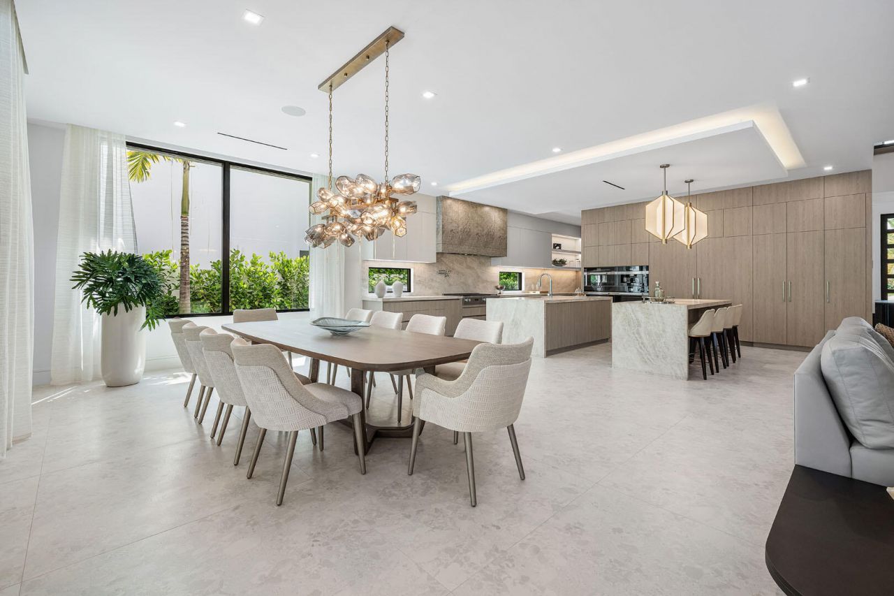 217 Thatch Palm Drive, Boca Raton, FL 33432 Photo